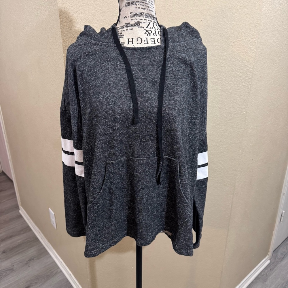 Just Be‎ Gray and White Hooded Cardigan Sweater